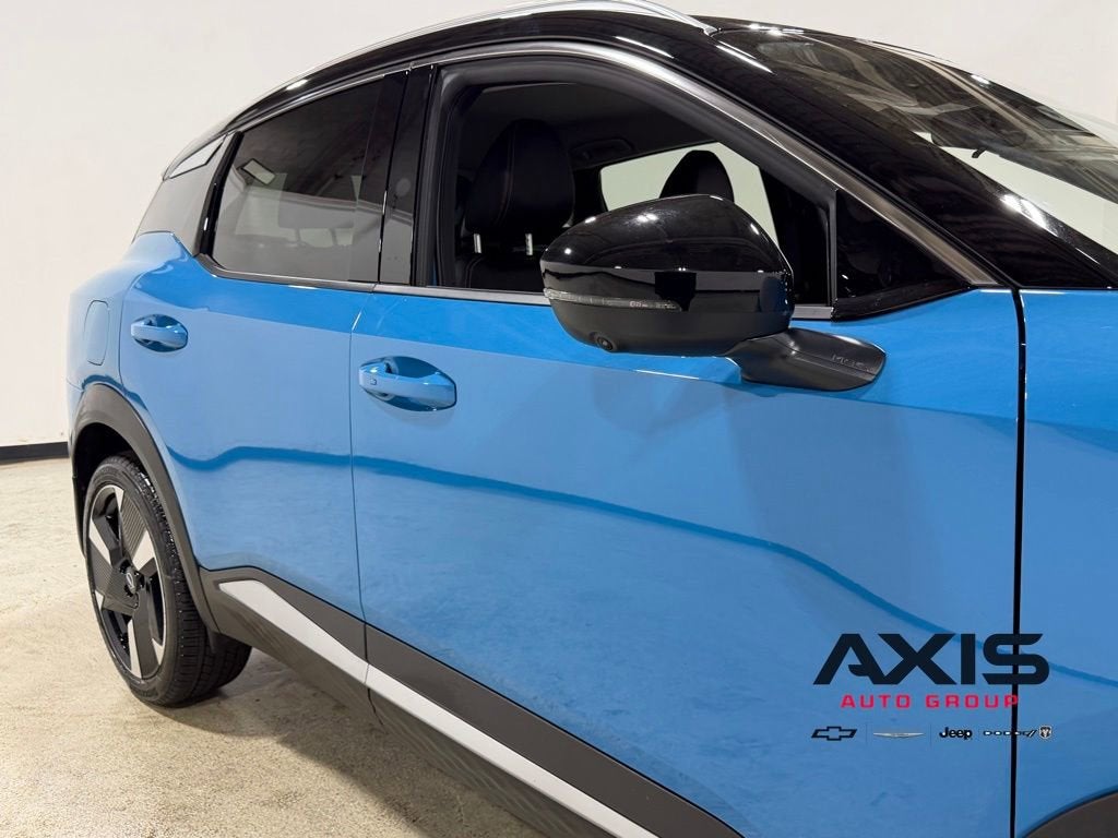 2025 Nissan Kicks SR Intelligent AWD