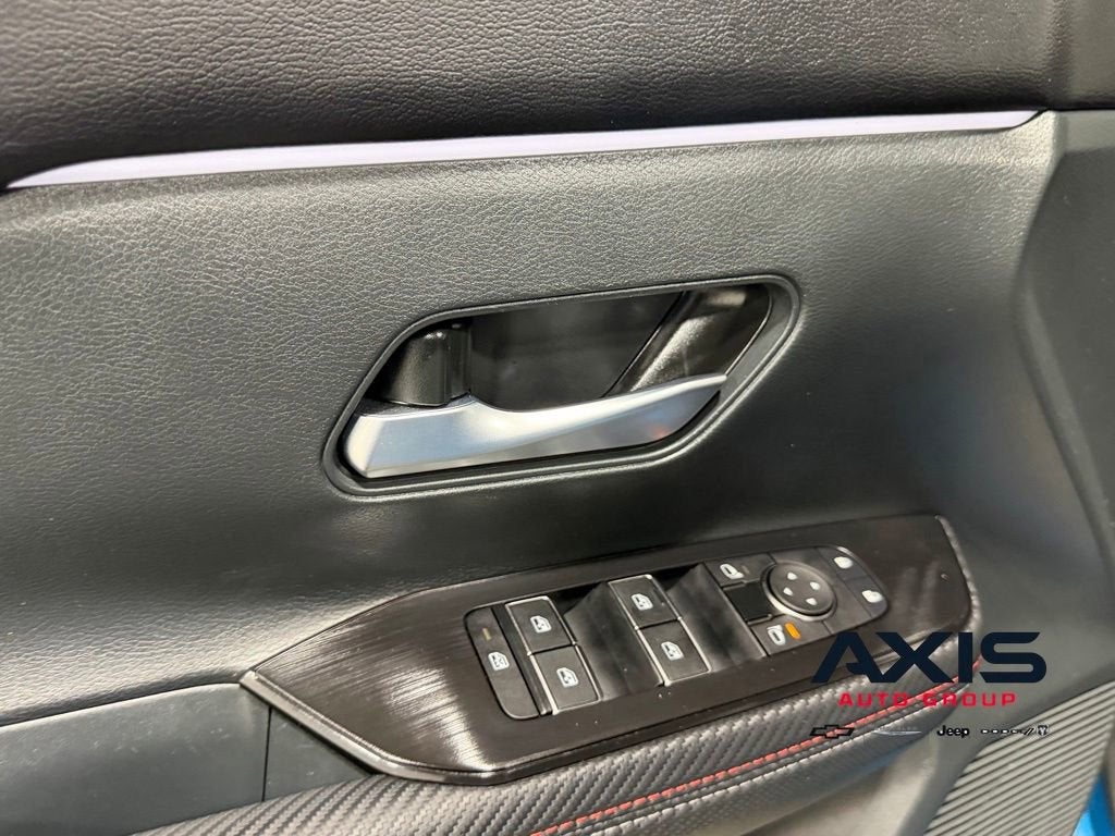 2025 Nissan Kicks SR Intelligent AWD