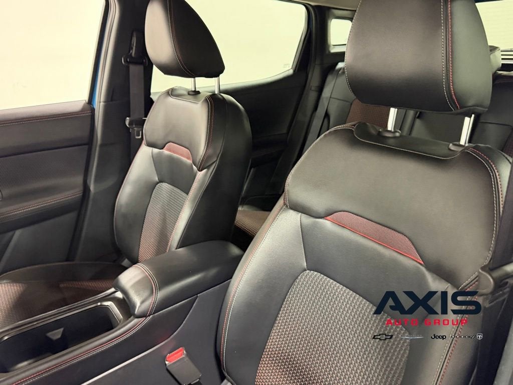 2025 Nissan Kicks SR Intelligent AWD