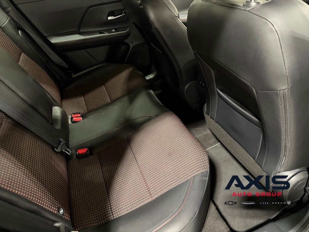 2025 Nissan Kicks SR Intelligent AWD