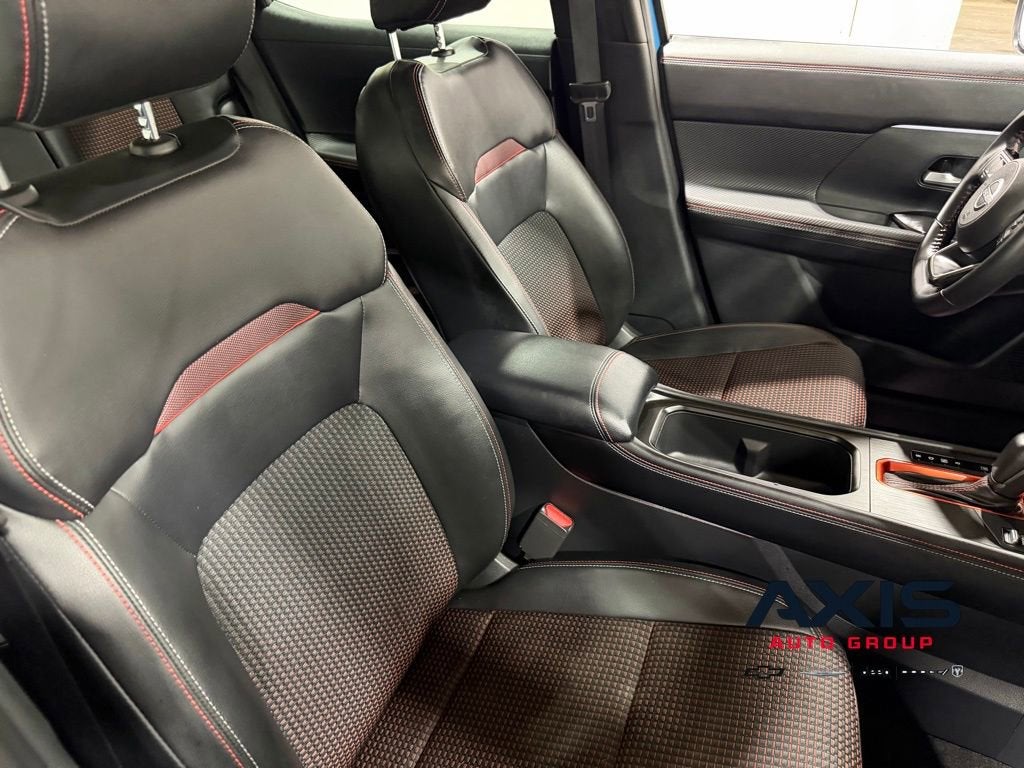 2025 Nissan Kicks SR Intelligent AWD