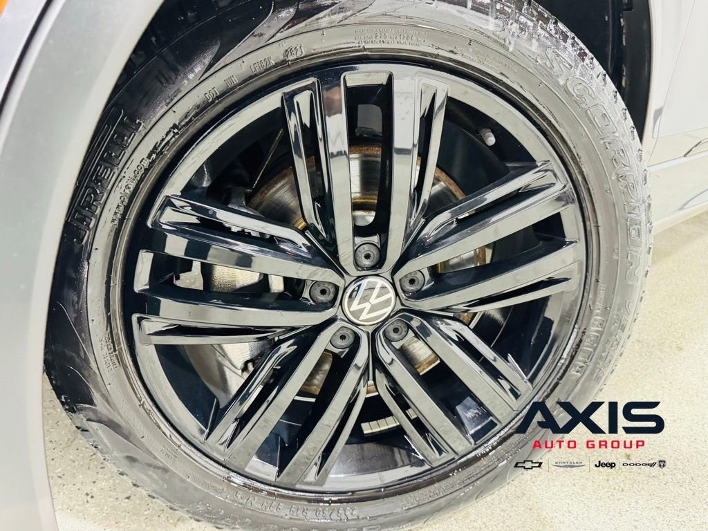 2022 Volkswagen Tiguan 2.0T SE R-Line Black