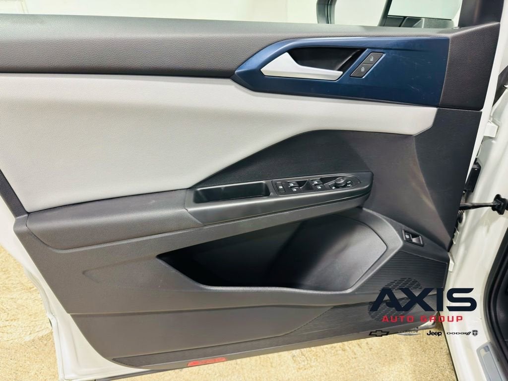 2023 Volkswagen Taos 1.5T SE