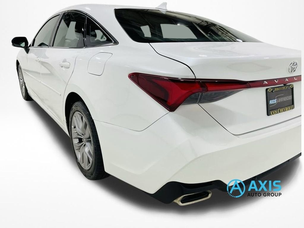 2022 Toyota Avalon XLE