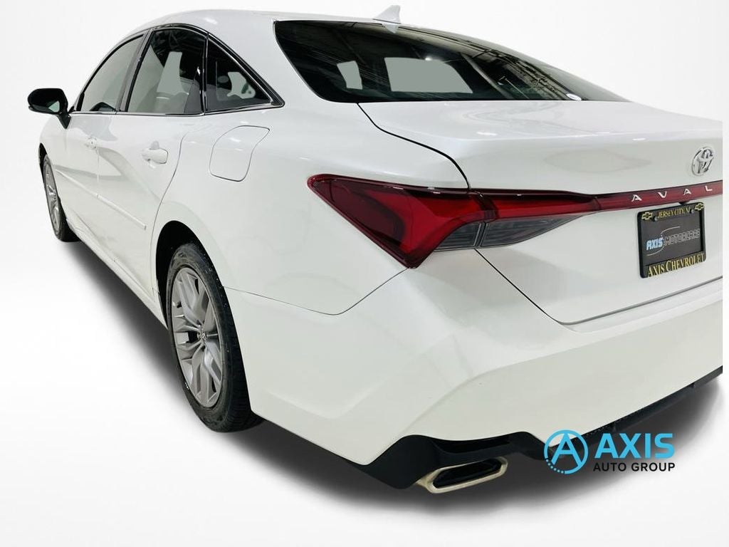 2022 Toyota Avalon XLE