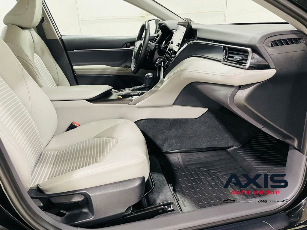 2023 Toyota Camry SE AWD