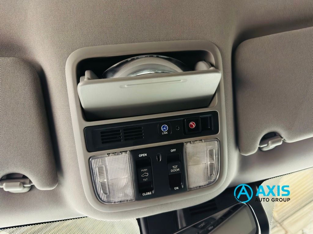 2022 Honda Pilot 2WD Touring 8 Passenger