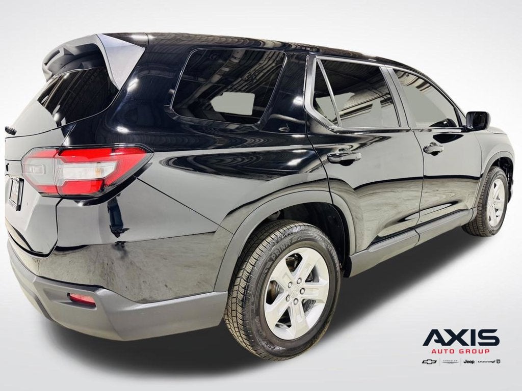 2023 Honda Pilot AWD LX