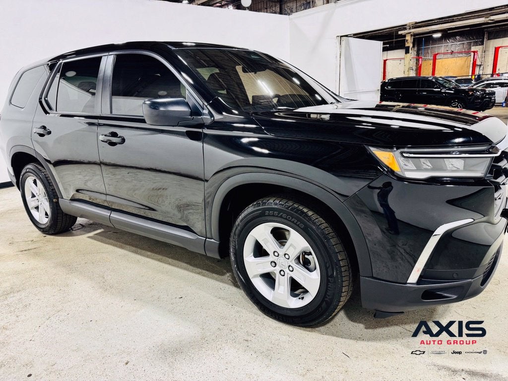 2023 Honda Pilot AWD LX