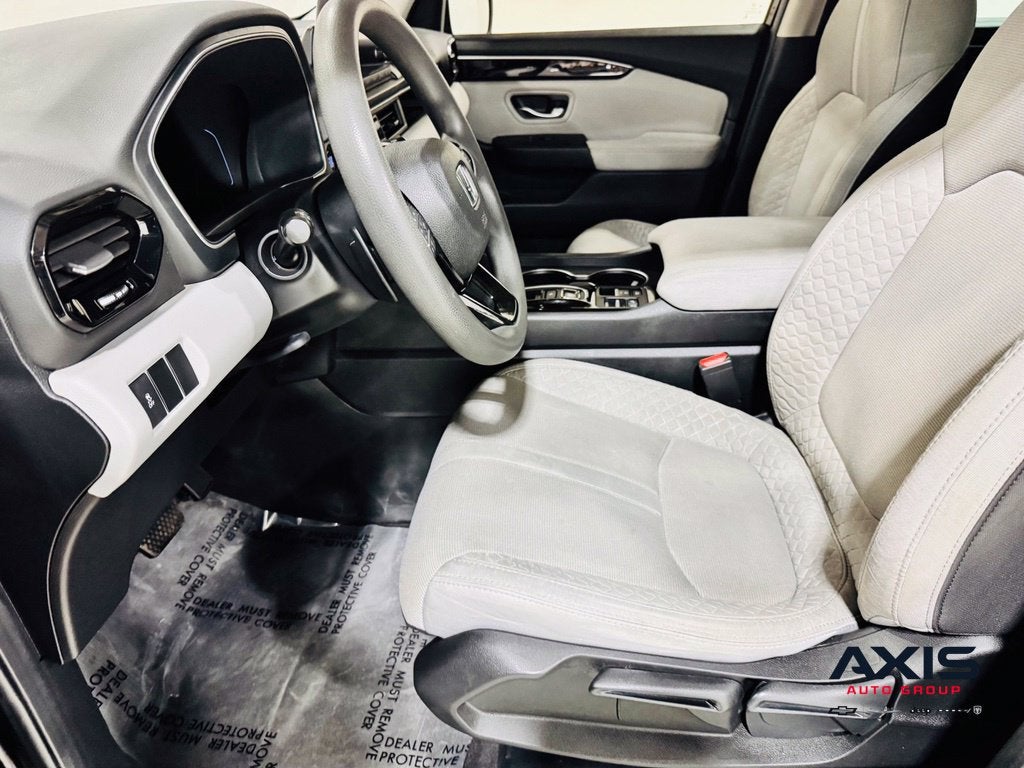 2023 Honda Pilot AWD LX