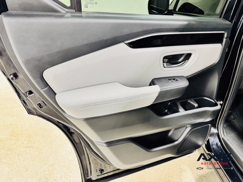 2023 Honda Pilot AWD LX