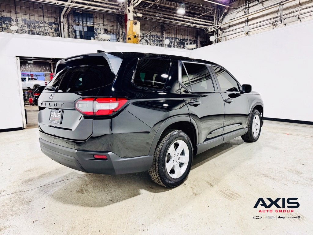 2023 Honda Pilot AWD LX