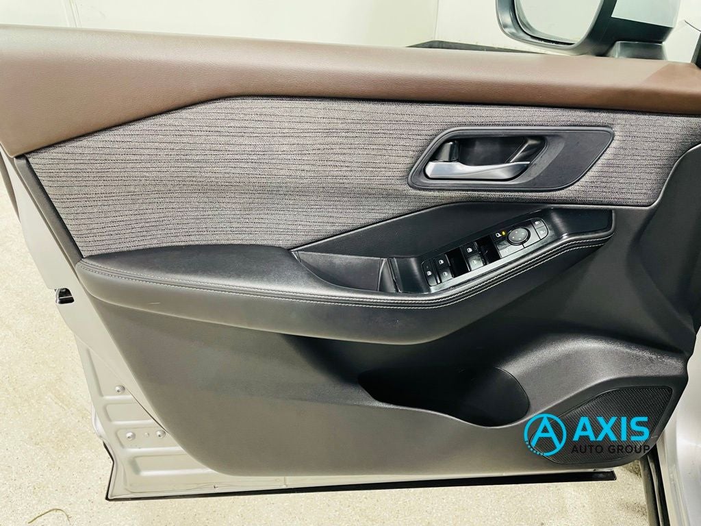 2022 Nissan Rogue SV FWD