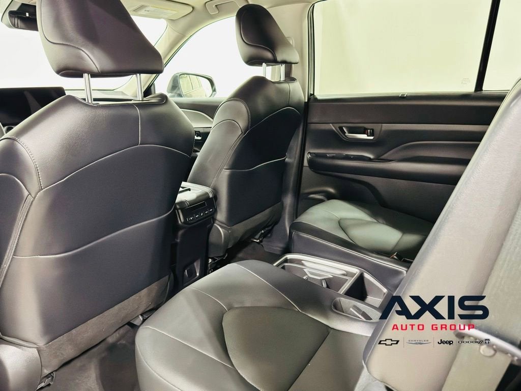 2025 Toyota Grand Highlander XLE