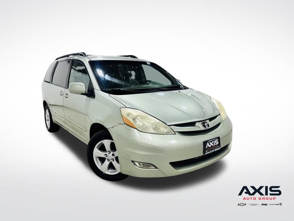 2006 Toyota Sienna XLE