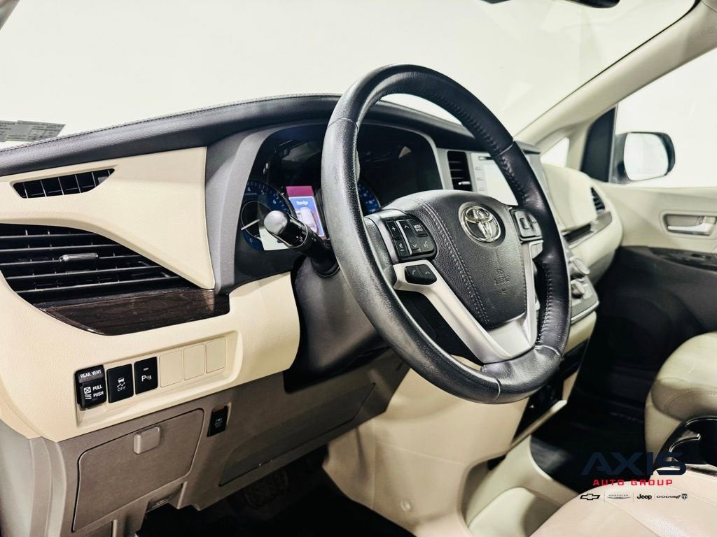 2019 Toyota Sienna XLE Premium 7 Passenger