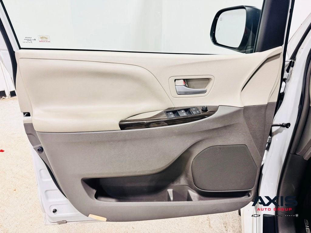 2019 Toyota Sienna XLE Premium 7 Passenger