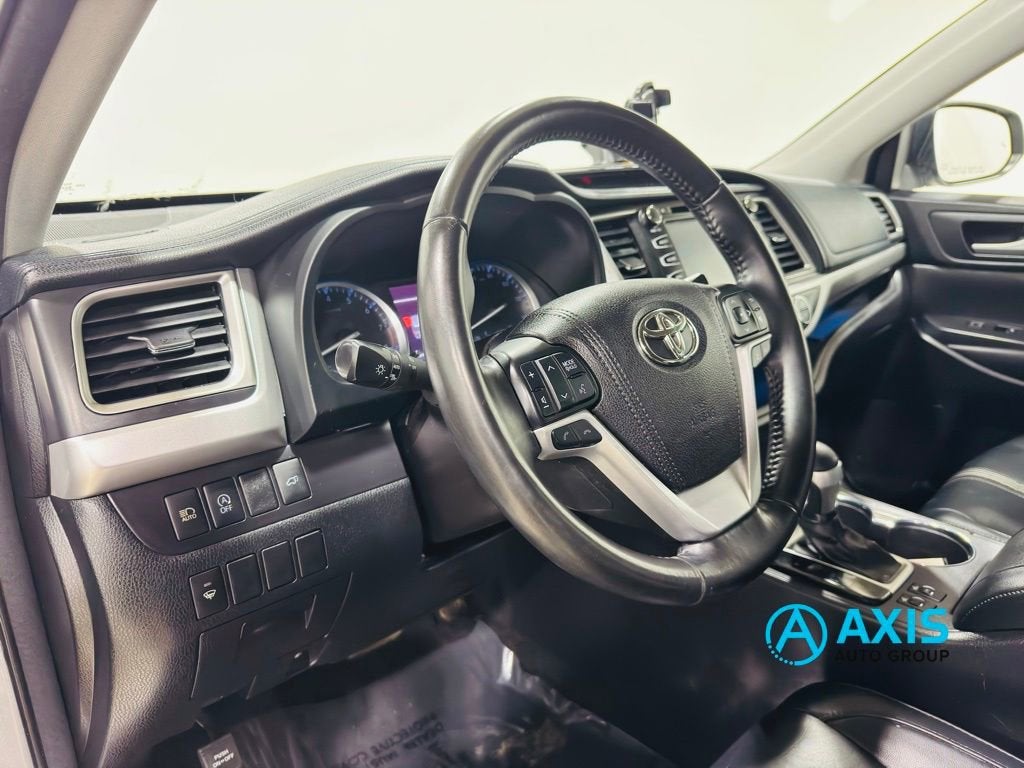 2018 Toyota Highlander SE