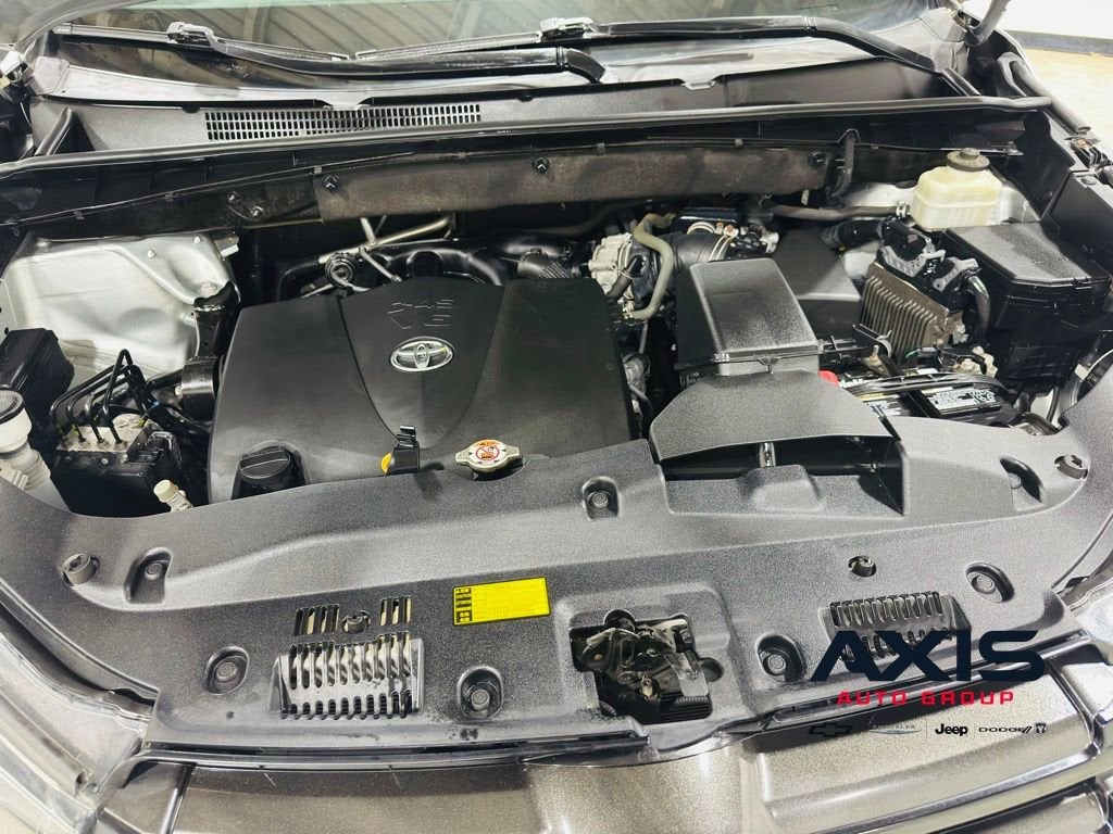 2018 Toyota Highlander SE