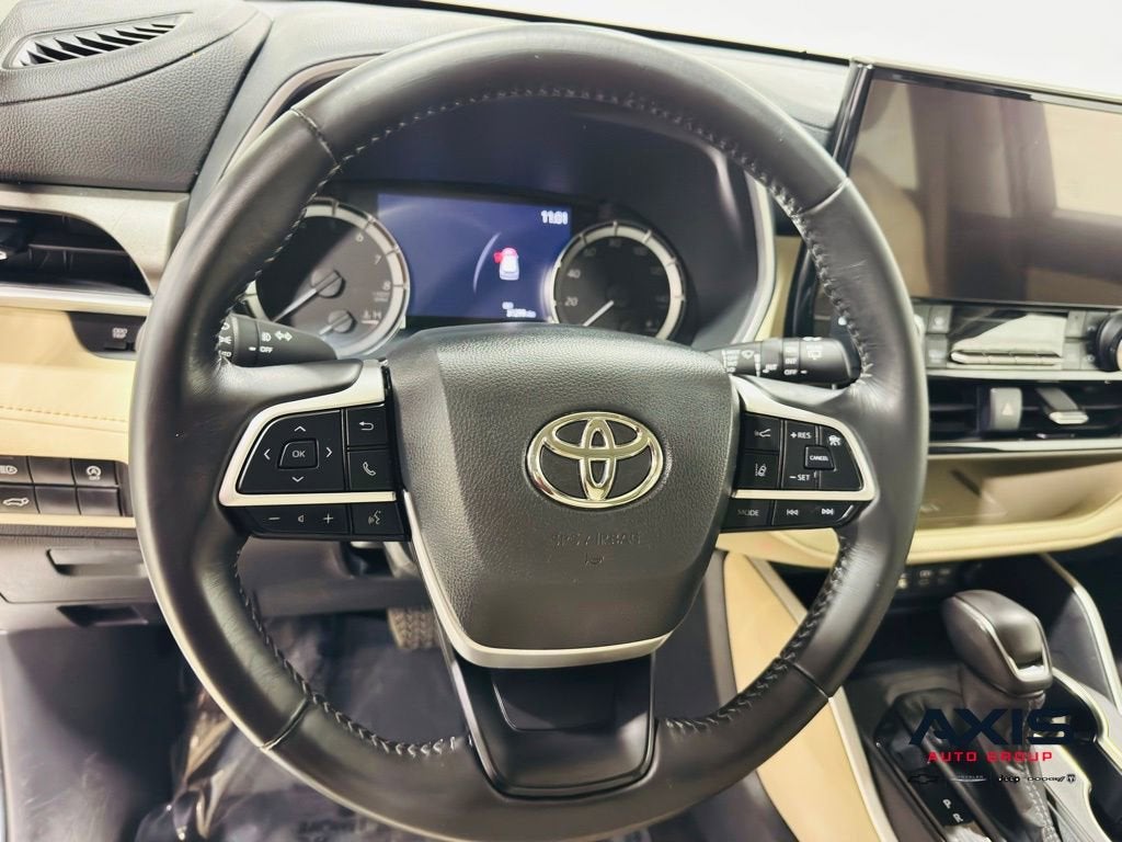 2023 Toyota Highlander XLE