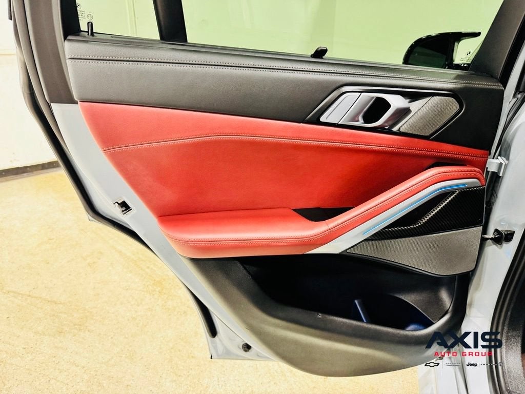 2024 BMW X6 M60i