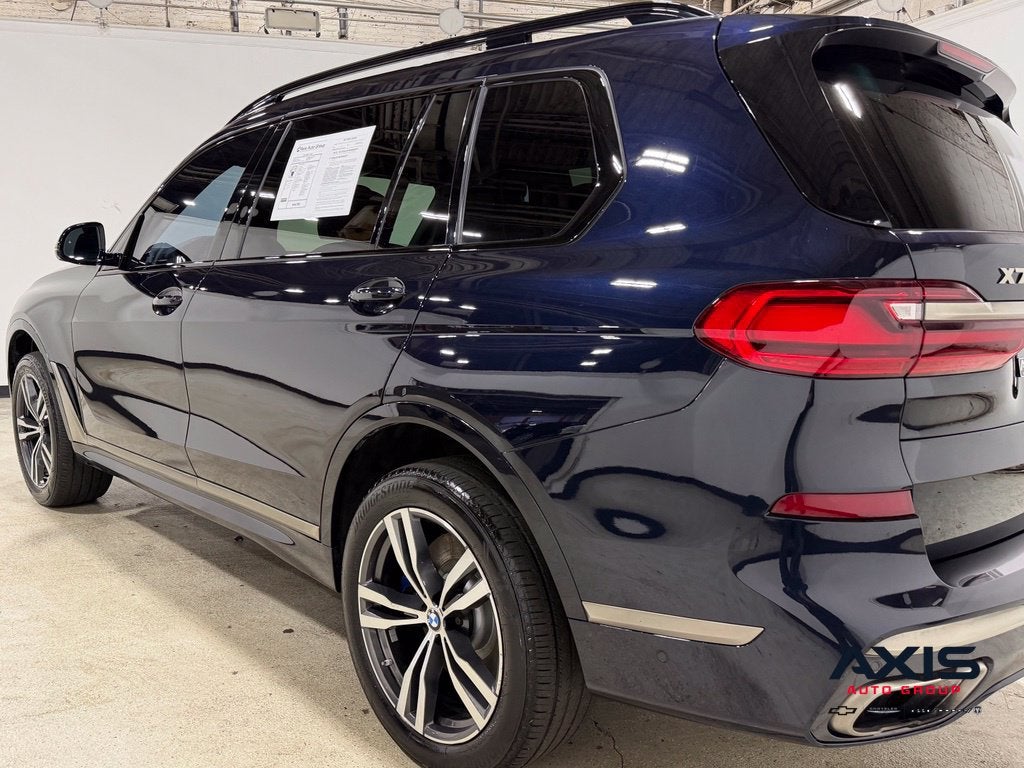 2021 BMW X7 M50i