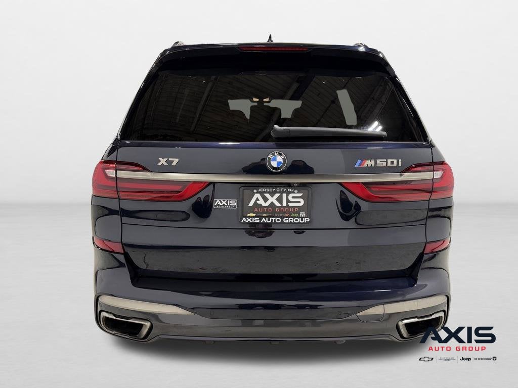2021 BMW X7 M50i
