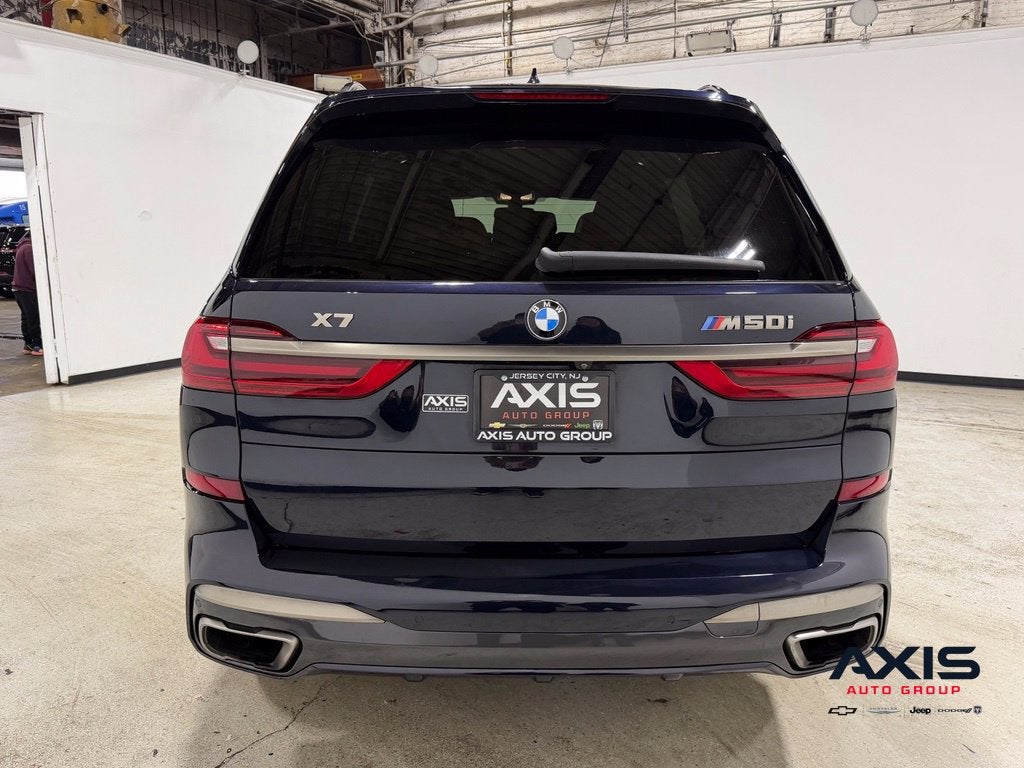 2021 BMW X7 M50i