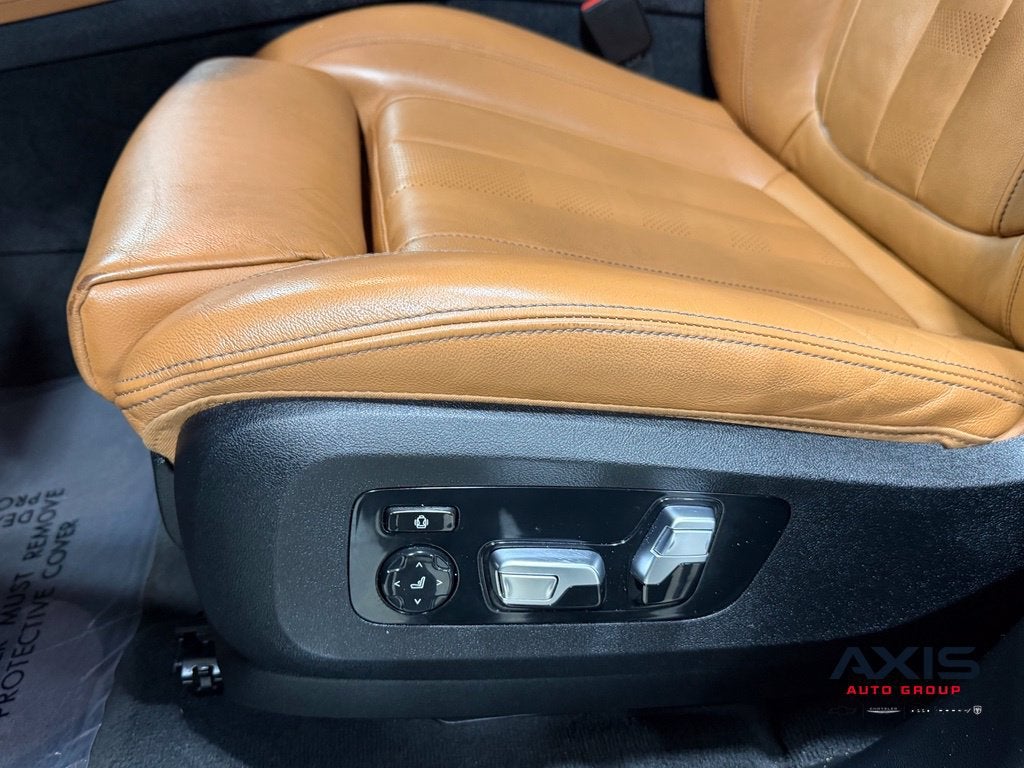 2021 BMW X7 M50i