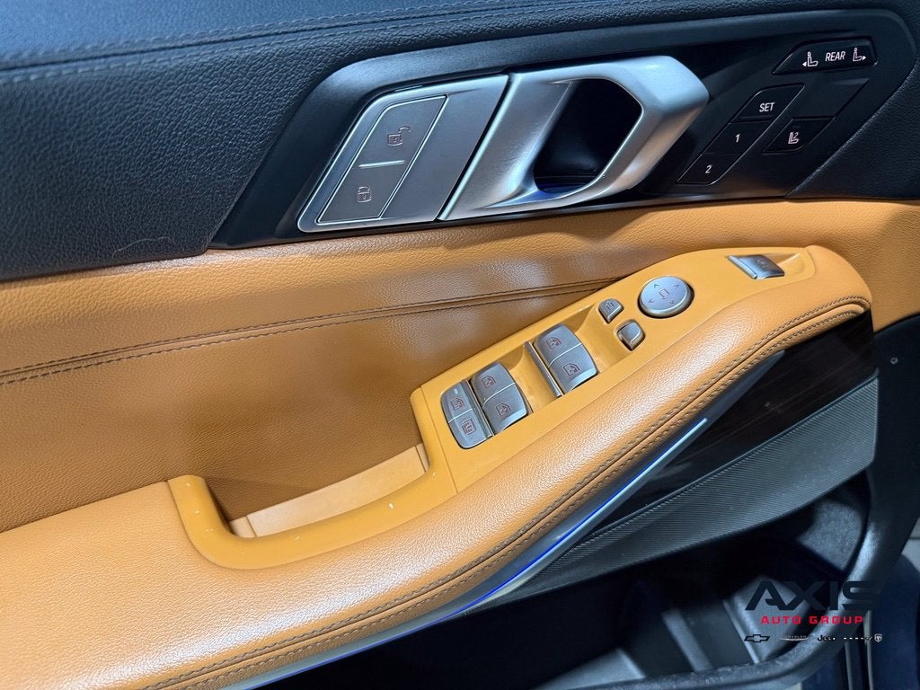 2021 BMW X7 M50i