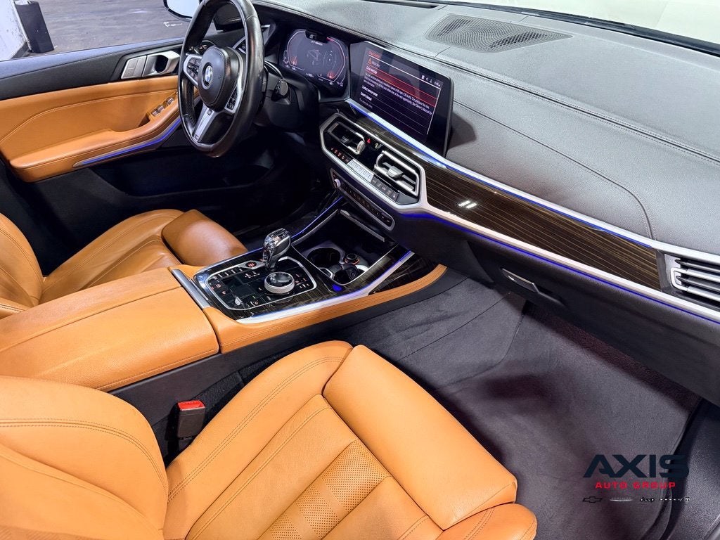 2021 BMW X7 M50i