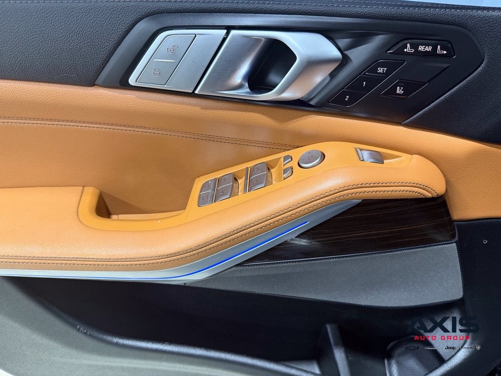 2021 BMW X7 M50i