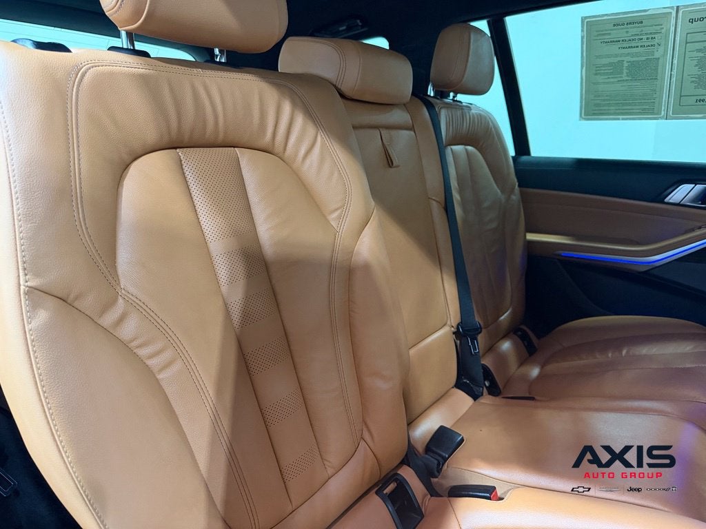 2021 BMW X7 M50i