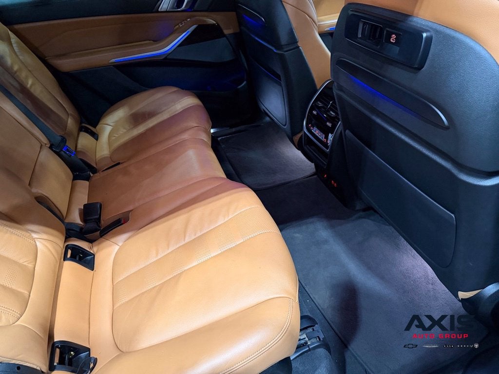 2021 BMW X7 M50i