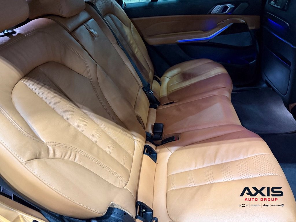 2021 BMW X7 M50i