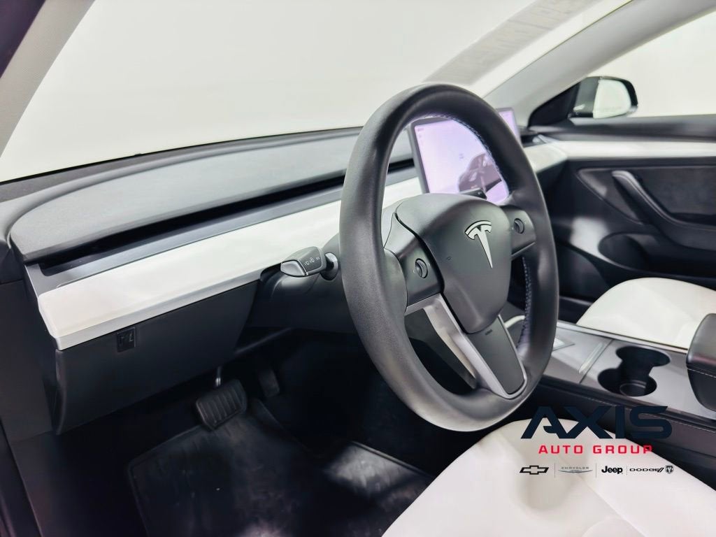 2022 Tesla Model 3 Rear-Wheel Drive