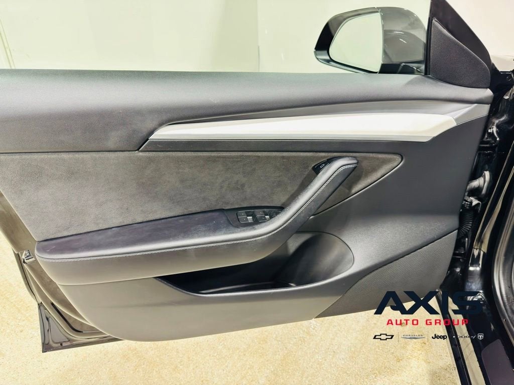 2022 Tesla Model 3 Rear-Wheel Drive