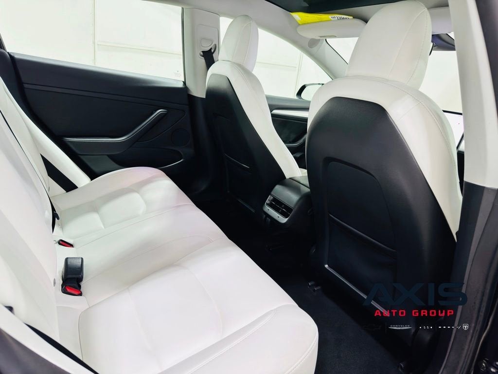 2022 Tesla Model 3 Rear-Wheel Drive