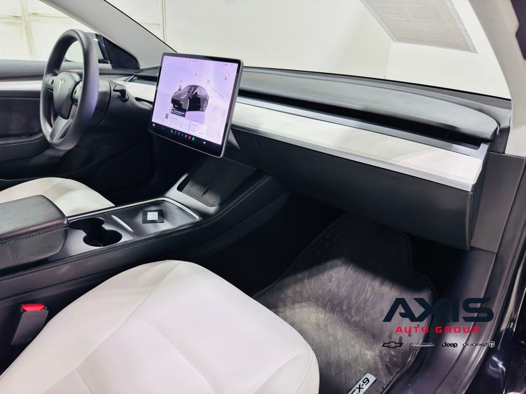 2022 Tesla Model 3 Rear-Wheel Drive