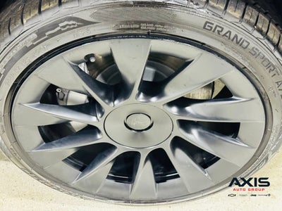 2025 Tesla Model Y Long Range Dual Motor All-Wheel Drive