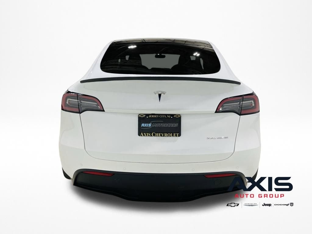2022 Tesla Model Y Long Range Dual Motor All-Wheel Drive