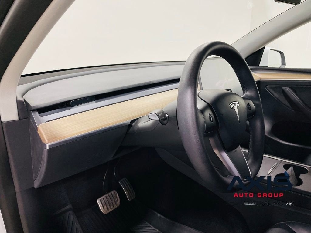 2022 Tesla Model Y Long Range Dual Motor All-Wheel Drive