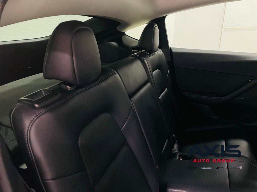 2022 Tesla Model Y Long Range Dual Motor All-Wheel Drive