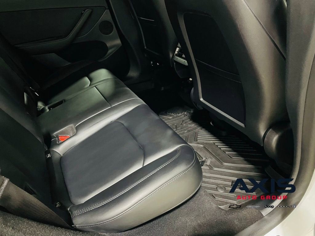 2022 Tesla Model Y Long Range Dual Motor All-Wheel Drive