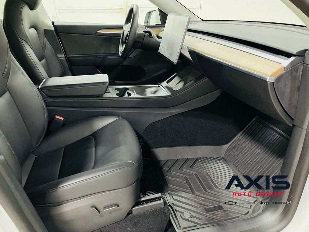 2022 Tesla Model Y Long Range Dual Motor All-Wheel Drive