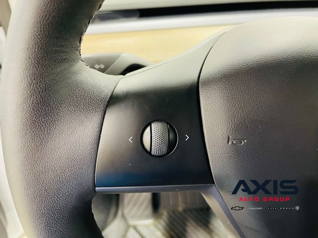 2022 Tesla Model Y Long Range Dual Motor All-Wheel Drive