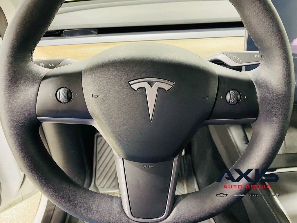 2022 Tesla Model Y Long Range Dual Motor All-Wheel Drive