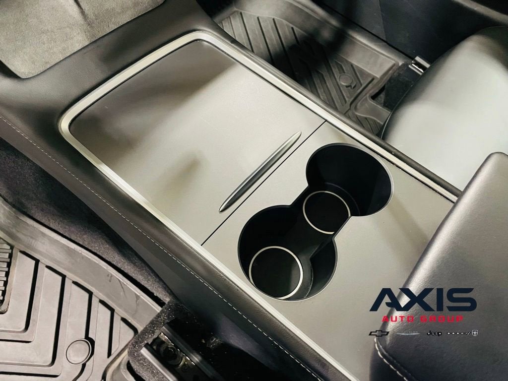 2022 Tesla Model Y Long Range Dual Motor All-Wheel Drive