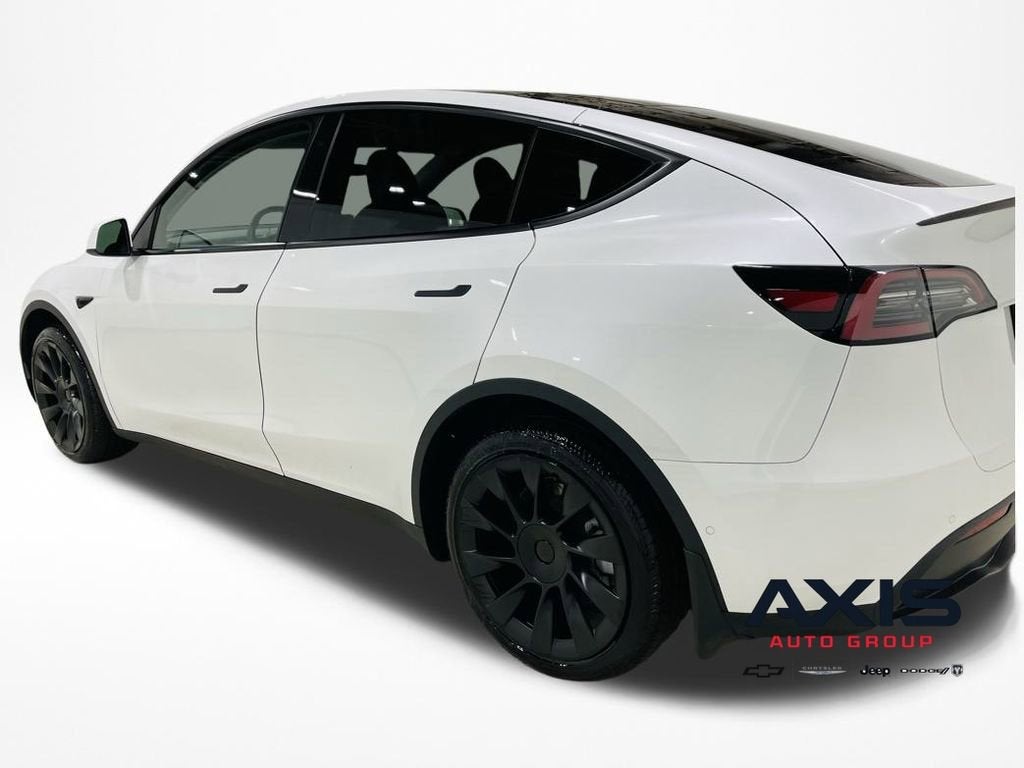 2022 Tesla Model Y Long Range Dual Motor All-Wheel Drive