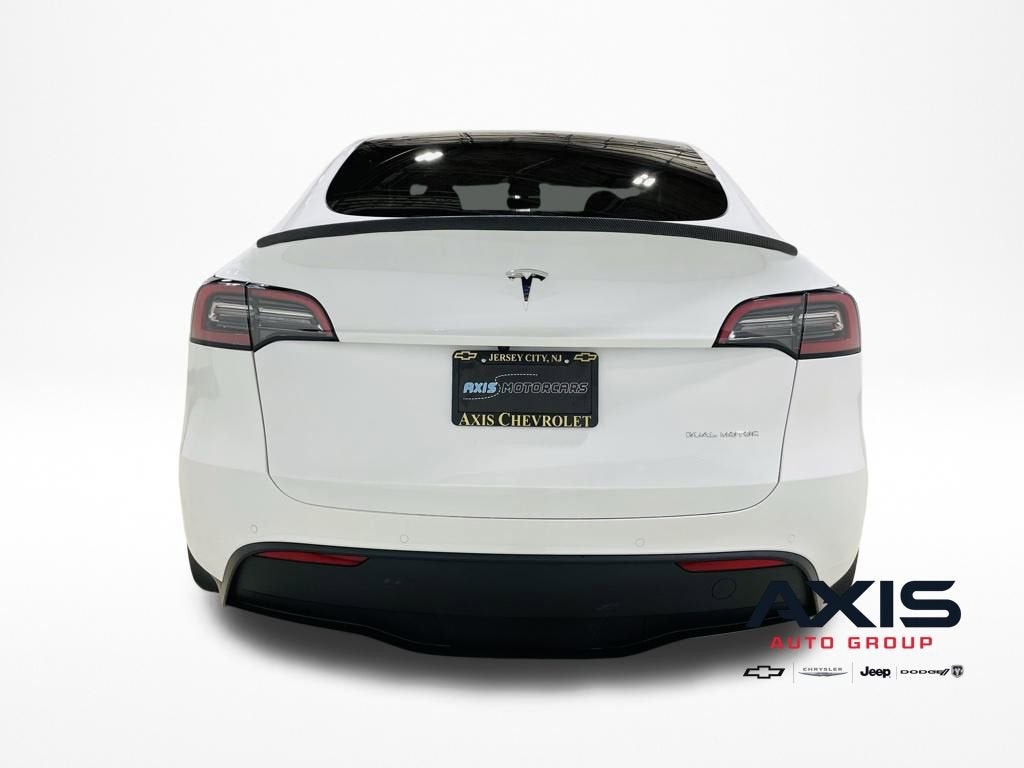 2022 Tesla Model Y Long Range Dual Motor All-Wheel Drive